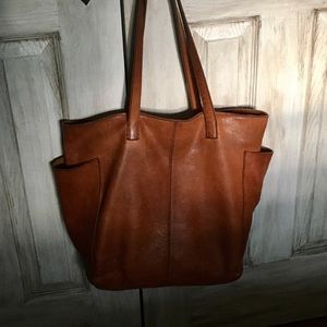 Duluth Trading Co Lifetime Leather tote